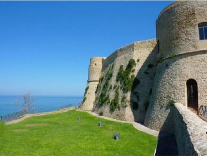 Abruzzo Holiday オルトーナ エクステリア 写真
