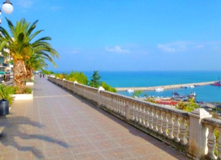 Abruzzo Holiday オルトーナ エクステリア 写真