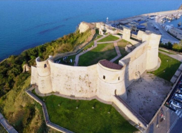Abruzzo Holiday オルトーナ エクステリア 写真
